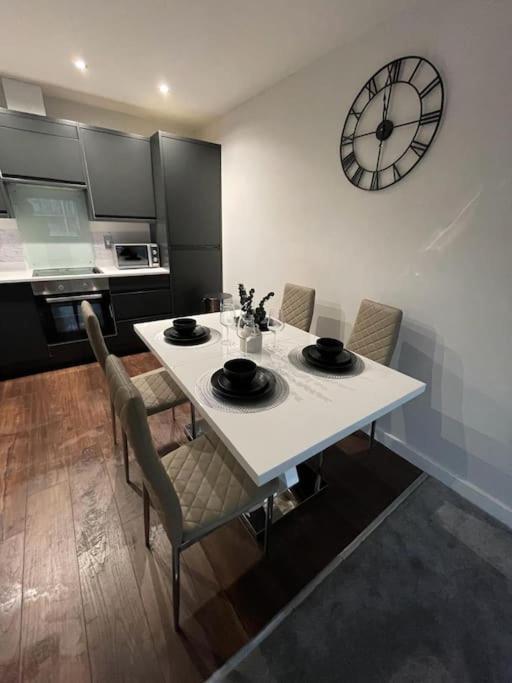 Gem Modern Flat&en